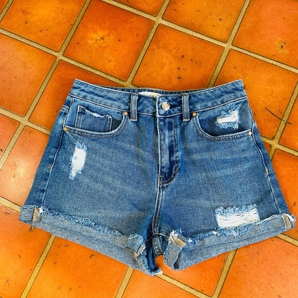 Pacsun Distressed Moms Shorts Size 25 - Picture 1 of 5